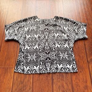 ST JOHN Boutique Silk Blouse Sz Medium Fleur de Lis Black & White Luxury Career